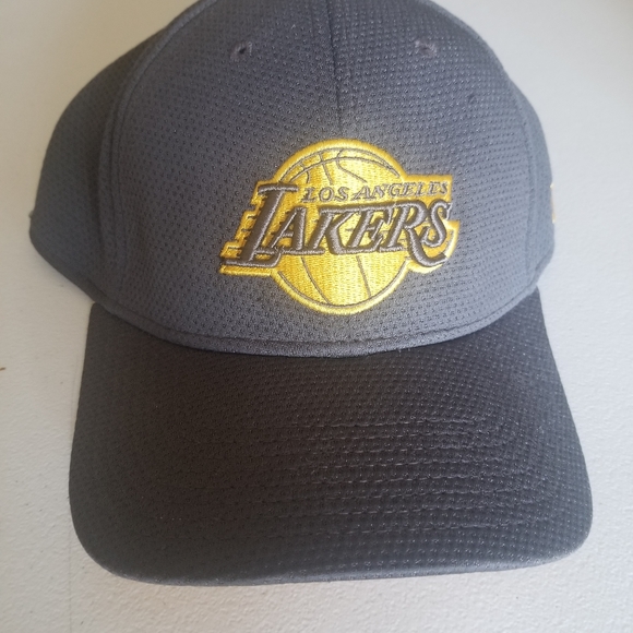 lakers dad hat